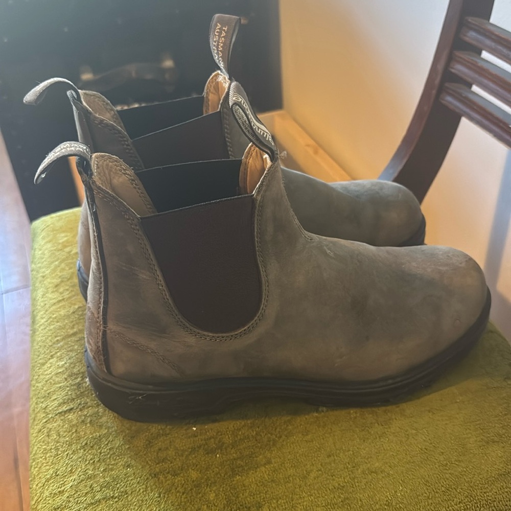 Blundstones! Leather, great condition sz 11